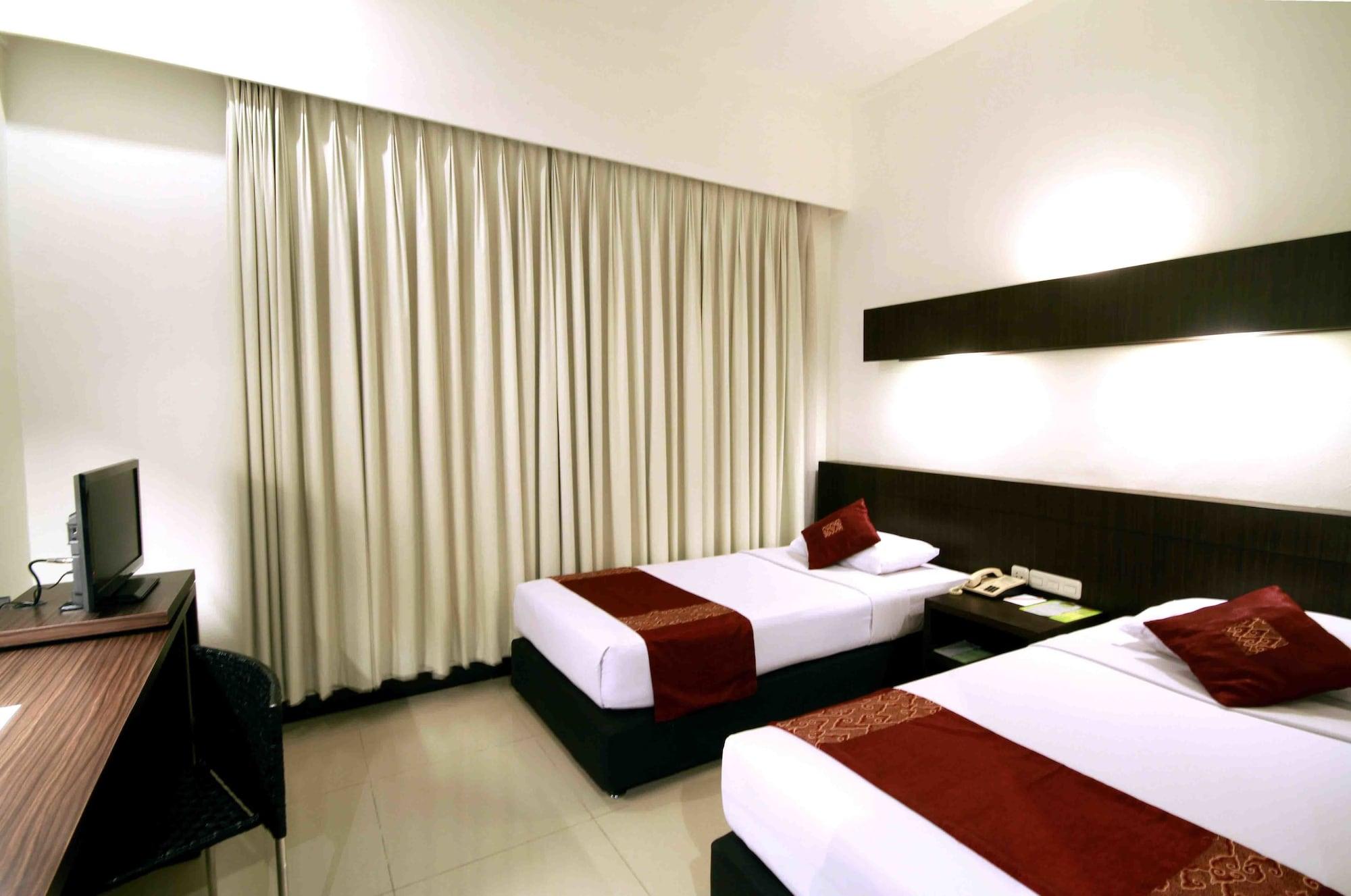 Bentani Hotel & Residence Cirebon Exterior foto