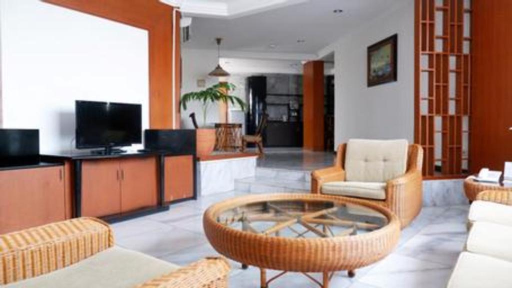 Bentani Hotel & Residence Cirebon Exterior foto